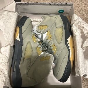 Jordan Women's Shoes in Olive and Gold